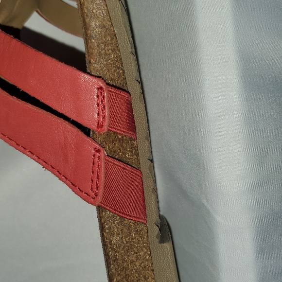 Earth Origins Women's Red Leather Slide Sandals - Picture 7 of 7